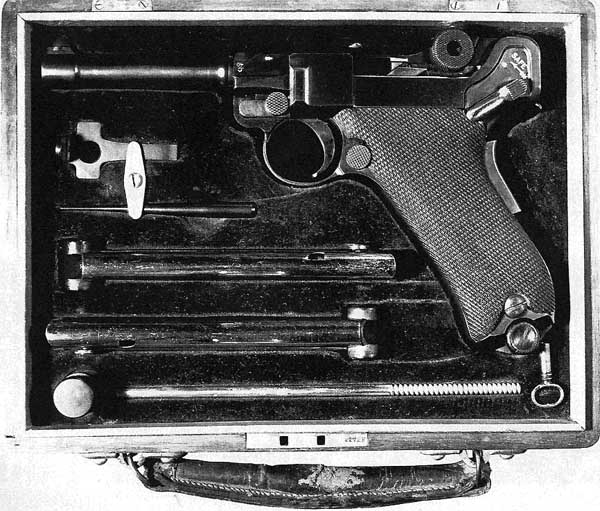 Vickers Luger: Cased